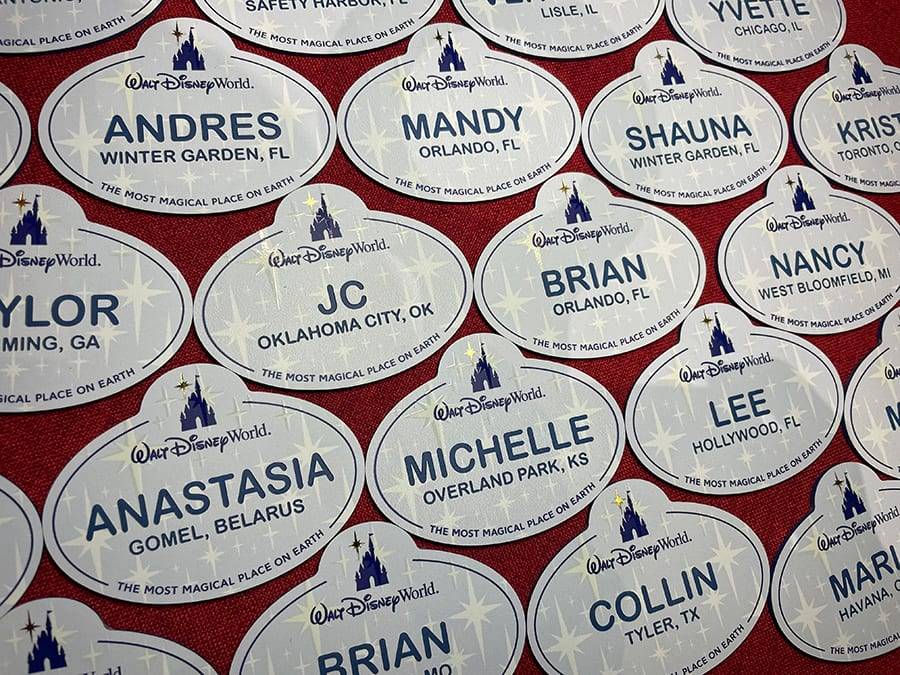 The Walt Disney Company ネームタグ First look at the new Walt Disney World Cast Member name tag