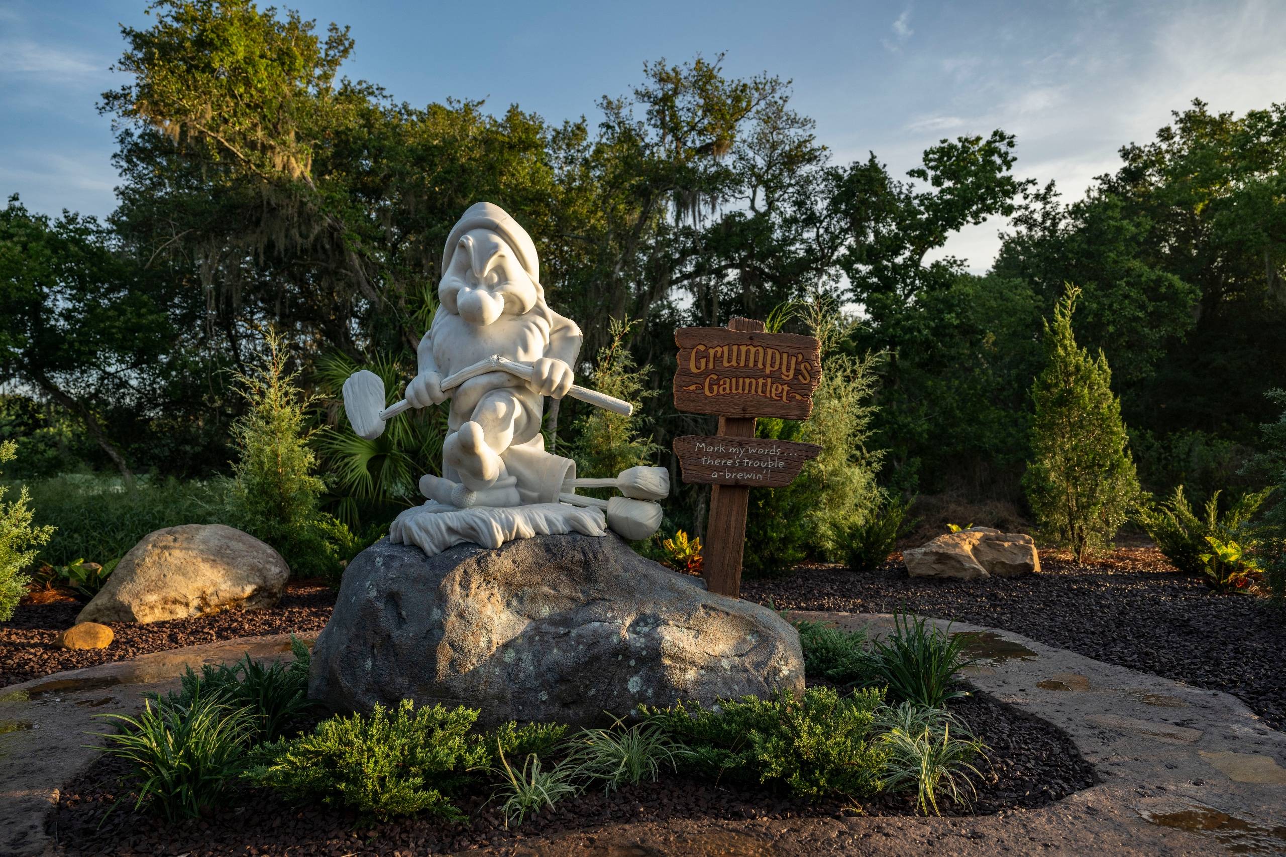 Grumpy's Gauntlet Statue and Merchandise at Disney's Magnolia Golf Course