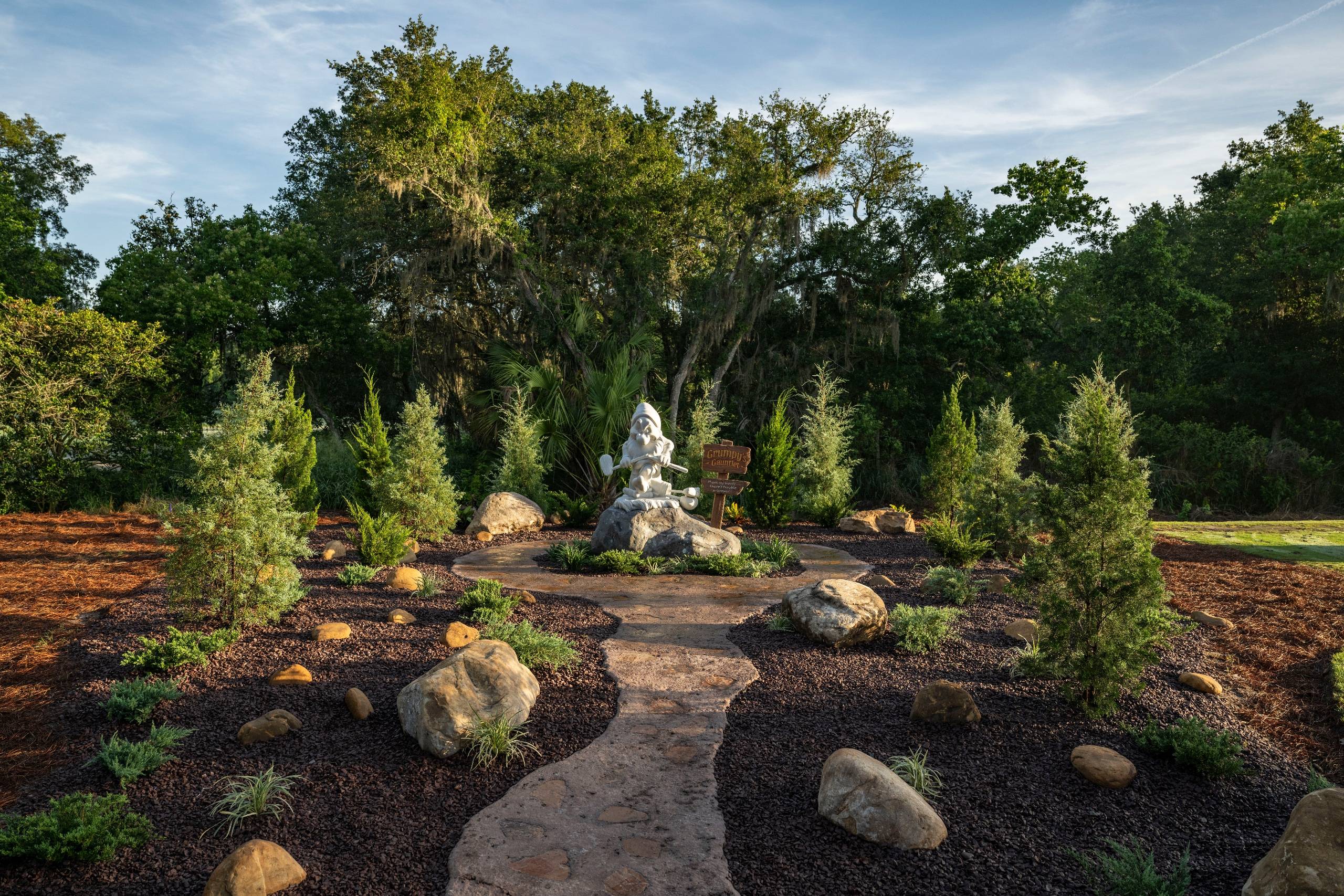 Grumpy's Gauntlet Statue and Merchandise at Disney's Magnolia Golf Course