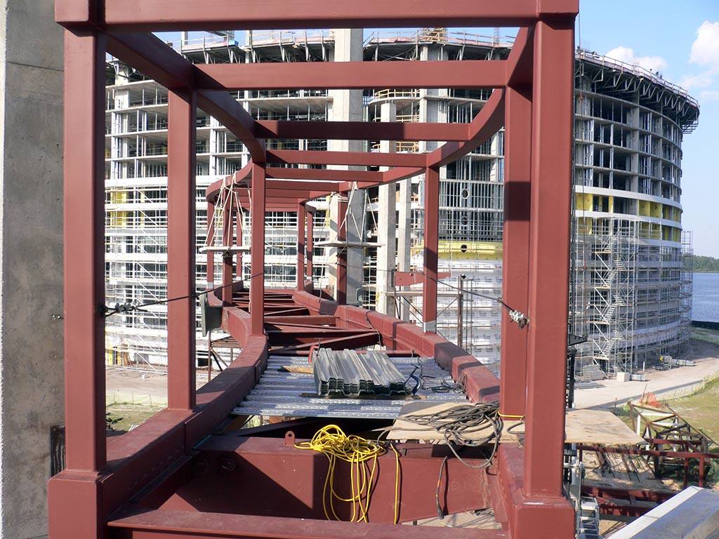Contemporary Tower link bridge installation begins