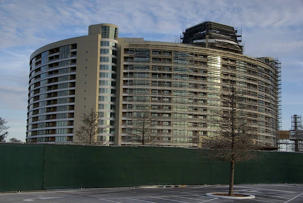 More of the scaffolding now removed from Bay Lake Tower