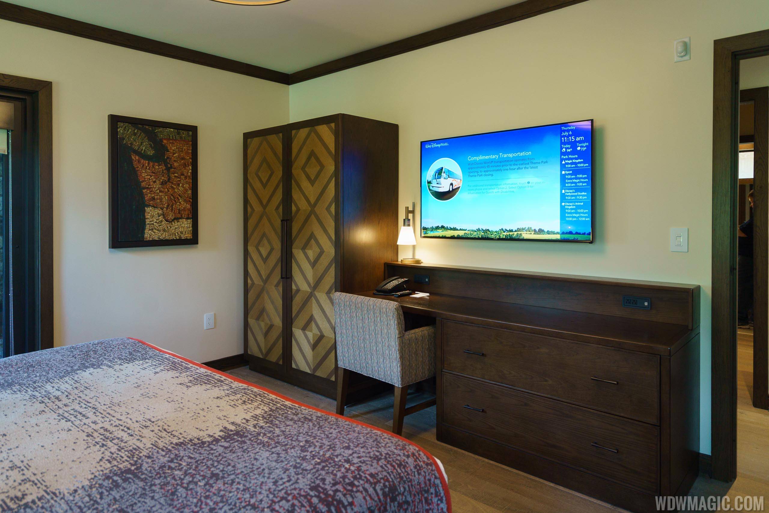 Copper Creek Villas and Cabins at Disney's Wilderness Lodge - Cabin Master Bedroom