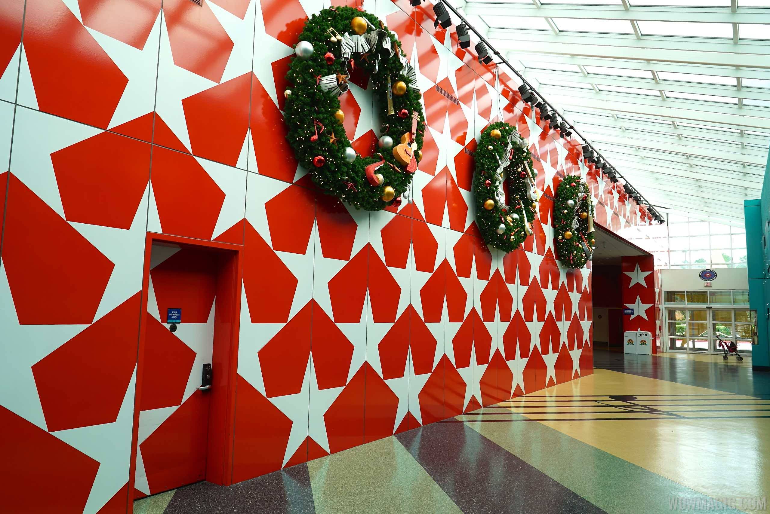 2014 All Star Music Resort holiday decorations