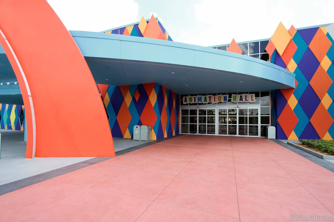 Disney's Art of Animation - Entrance, bus stops, Animation Hall