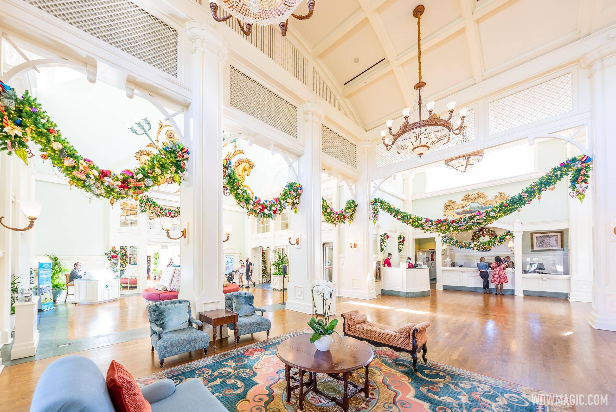 Disney's BoardWalk Inn holiday decorations 2021