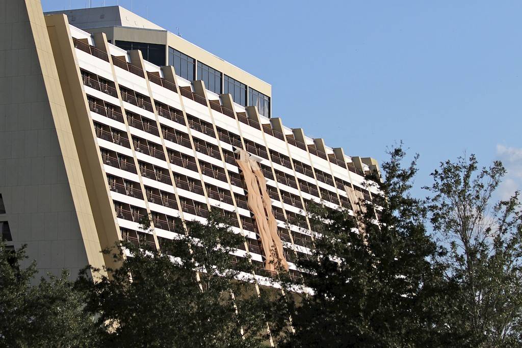 PHOTOS - Construction work at the Contemporary Resort
