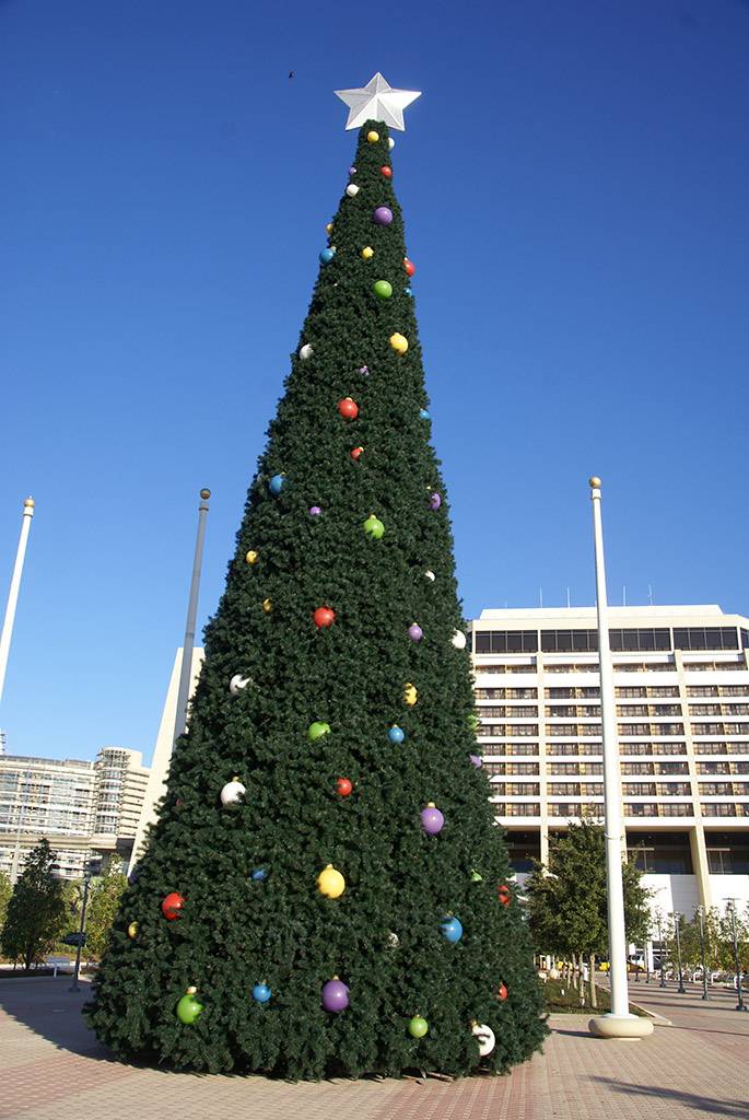 A look at the 2008 Contemporary Resort holiday decorations