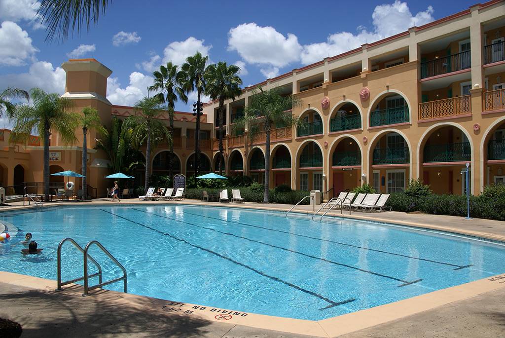 Casitas quiet pool surrounded by Casitas 4 buildings