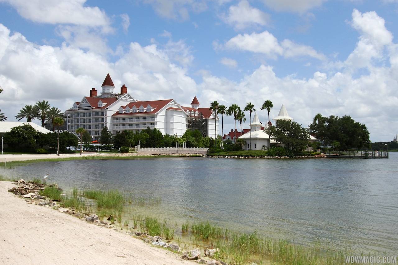 PHOTOS - New waterside walkway opens at the Grand Floridian Resort DVC Villas