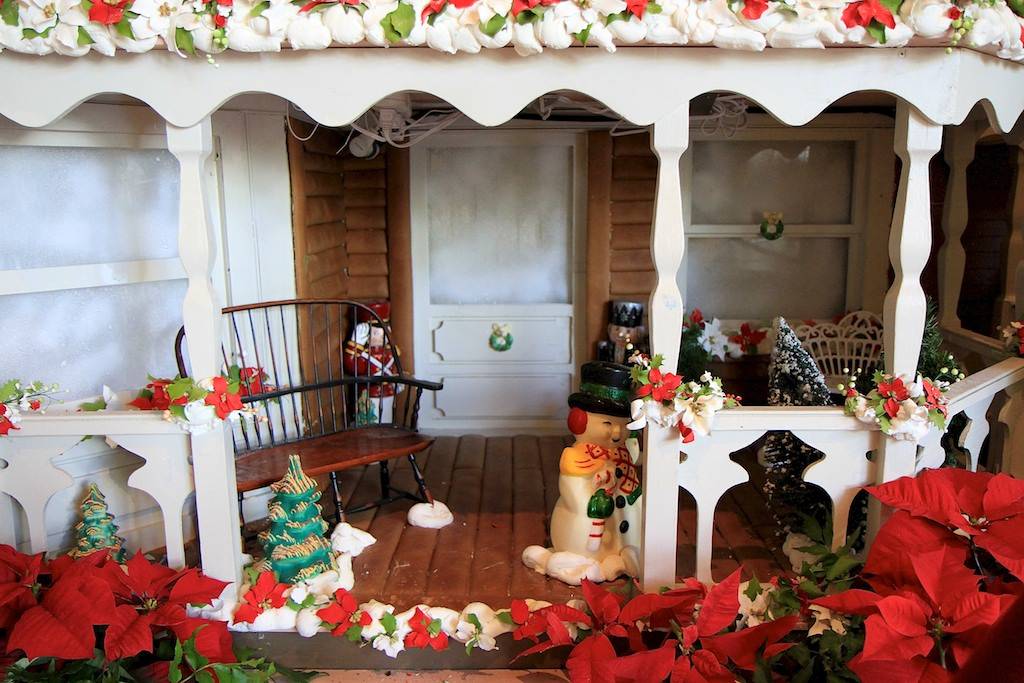 A look at the 2010 Grand Floridian Gingerbread House