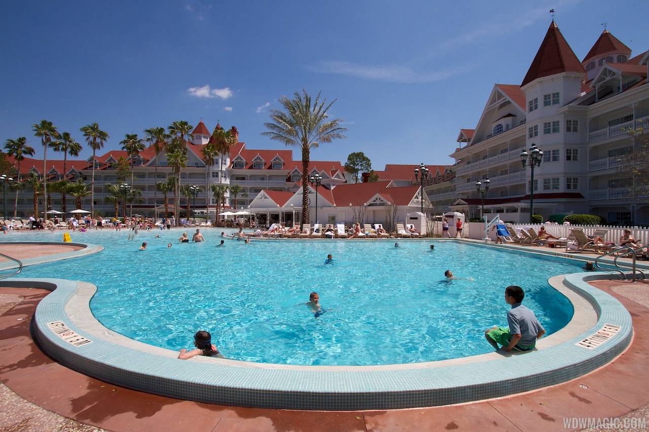 Grand Floridian courtyard pool reopens from refurbishment