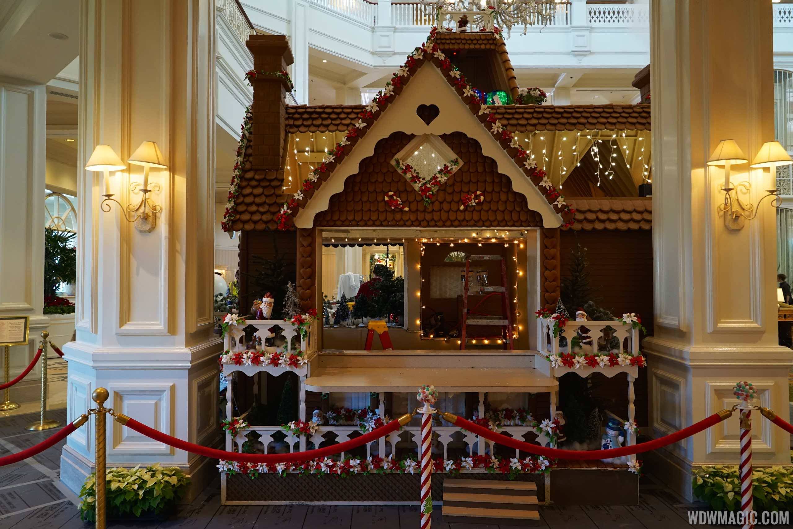 Building the 2014 Grand Floridian Gingerbread House