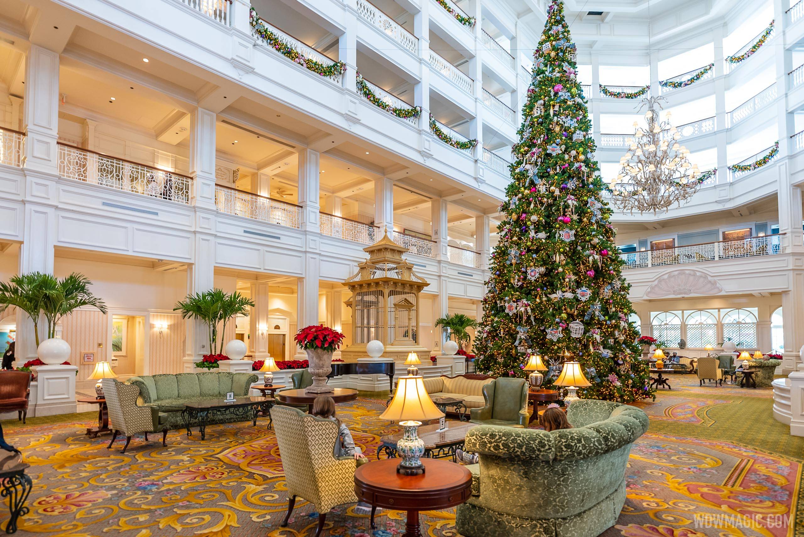 2020 Grand Floridian Resort Christmas decorations
