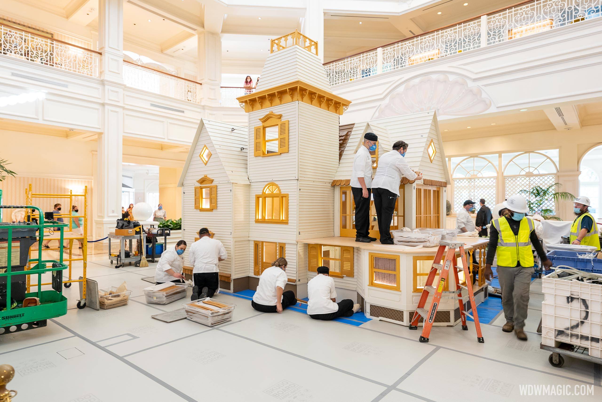 Building the 2021 Disney's Grand Floridian Resort Gingerbread House