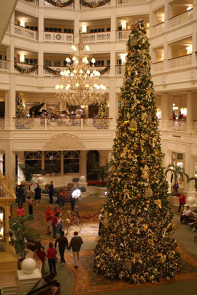Grand Floridian holiday decorations 2008