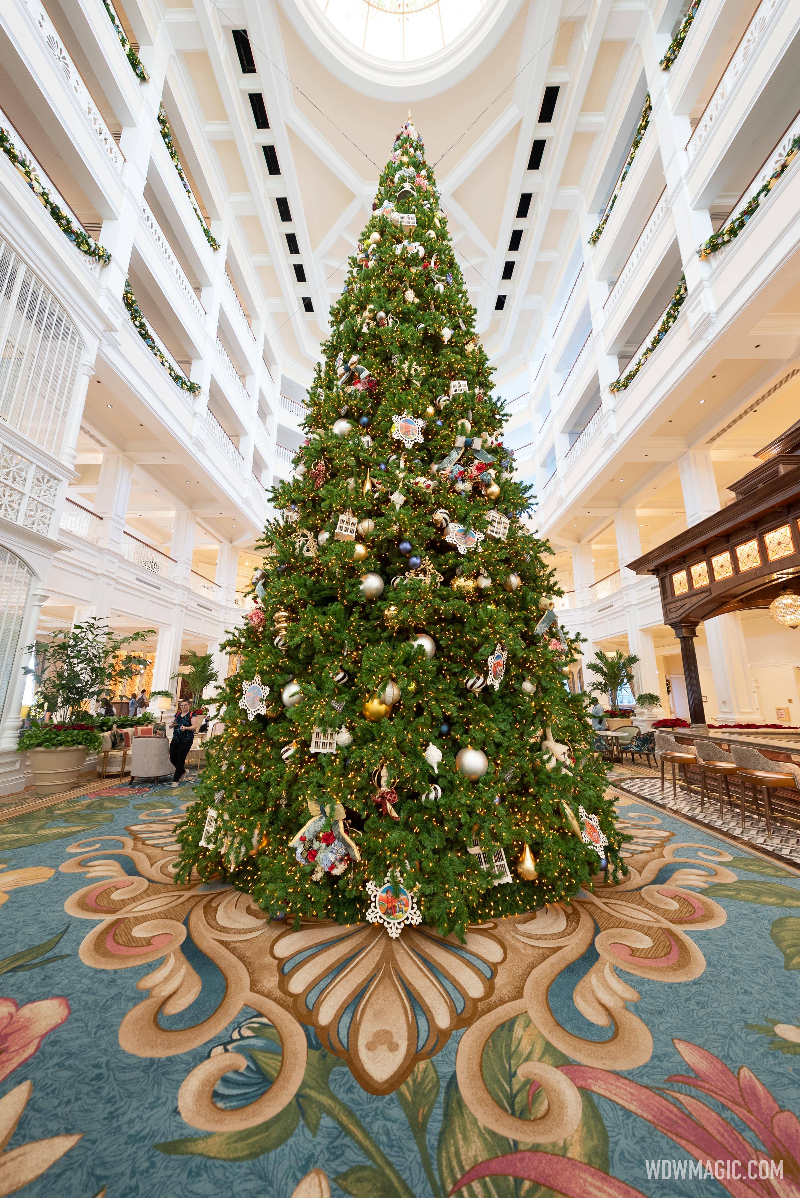 2025 Grand Floridian Resort Holiday Decor