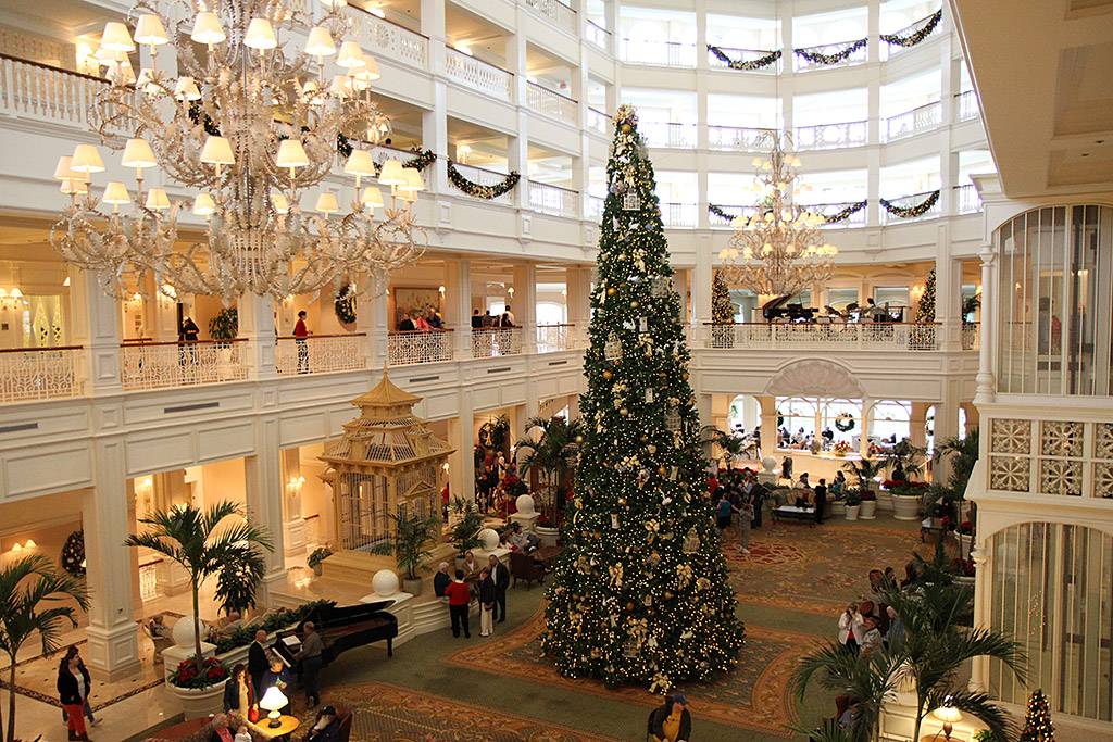 Grand Floridian holiday decorations 2009