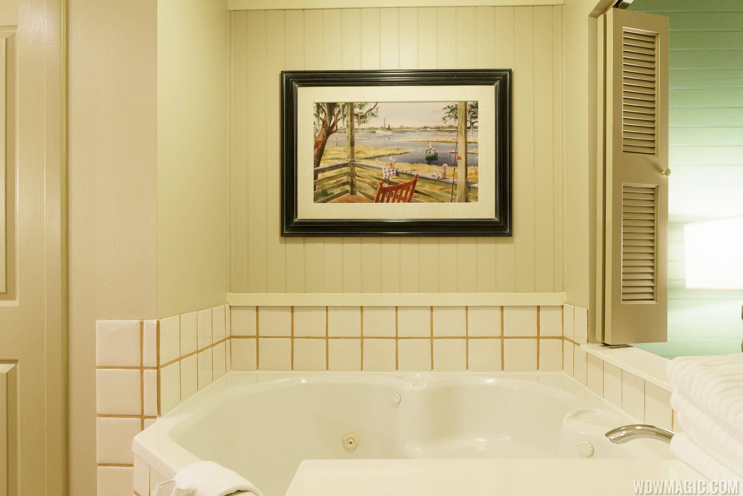 Disney's Hilton Head Island Resort - 2 Bedroom Suite Master Bathroom jetted tub
