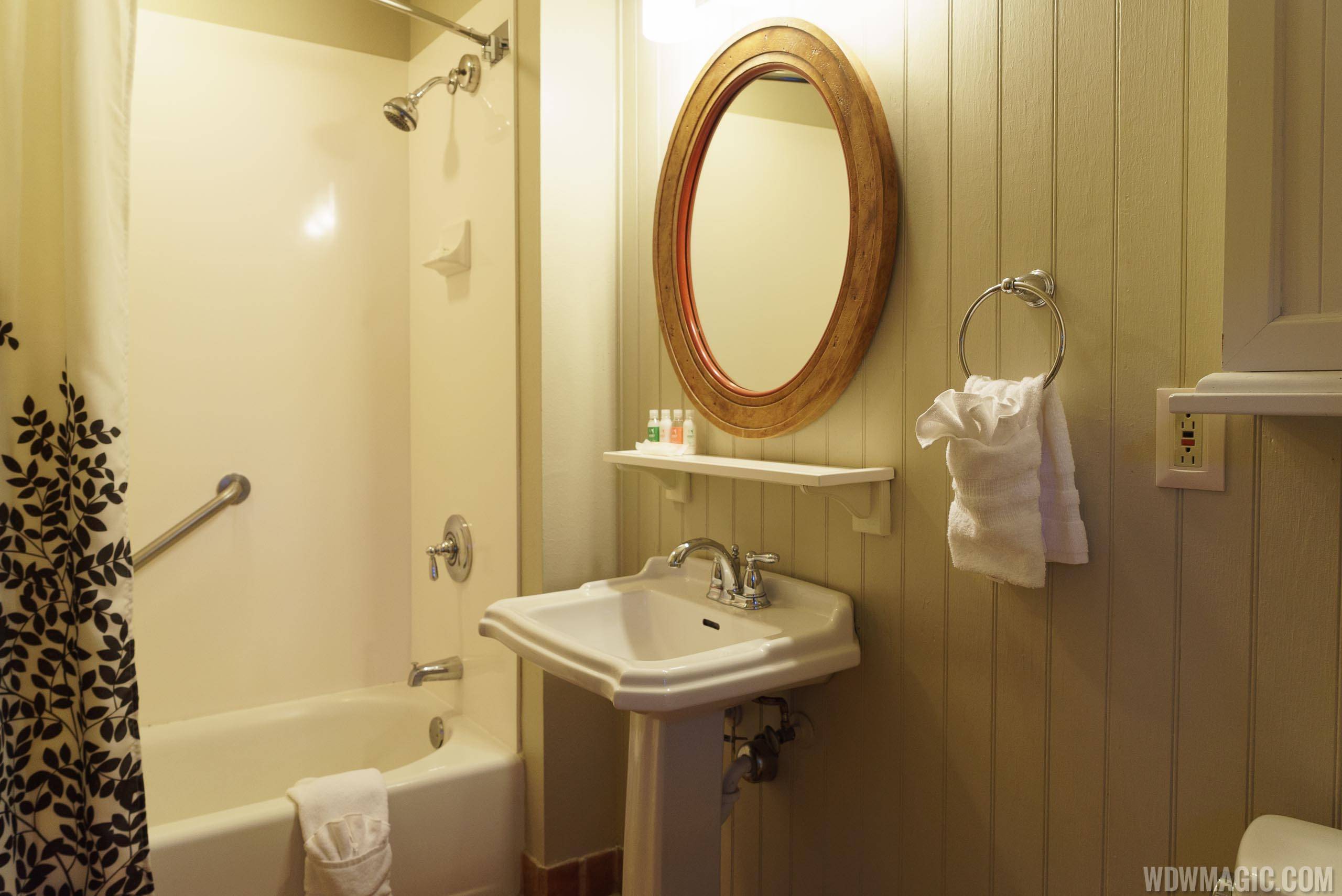 Disney's Hilton Head Island Resort - 2 Bedroom Suite Second Bathroom