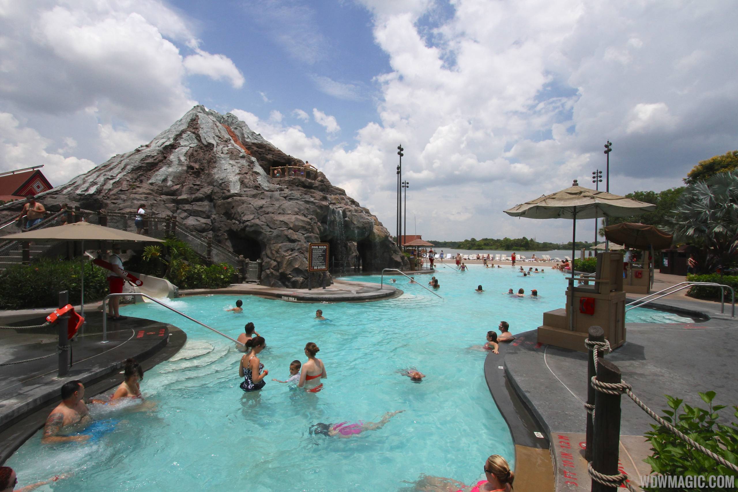 Pool area at Disney's Polynesian Resort before 2014 remodel