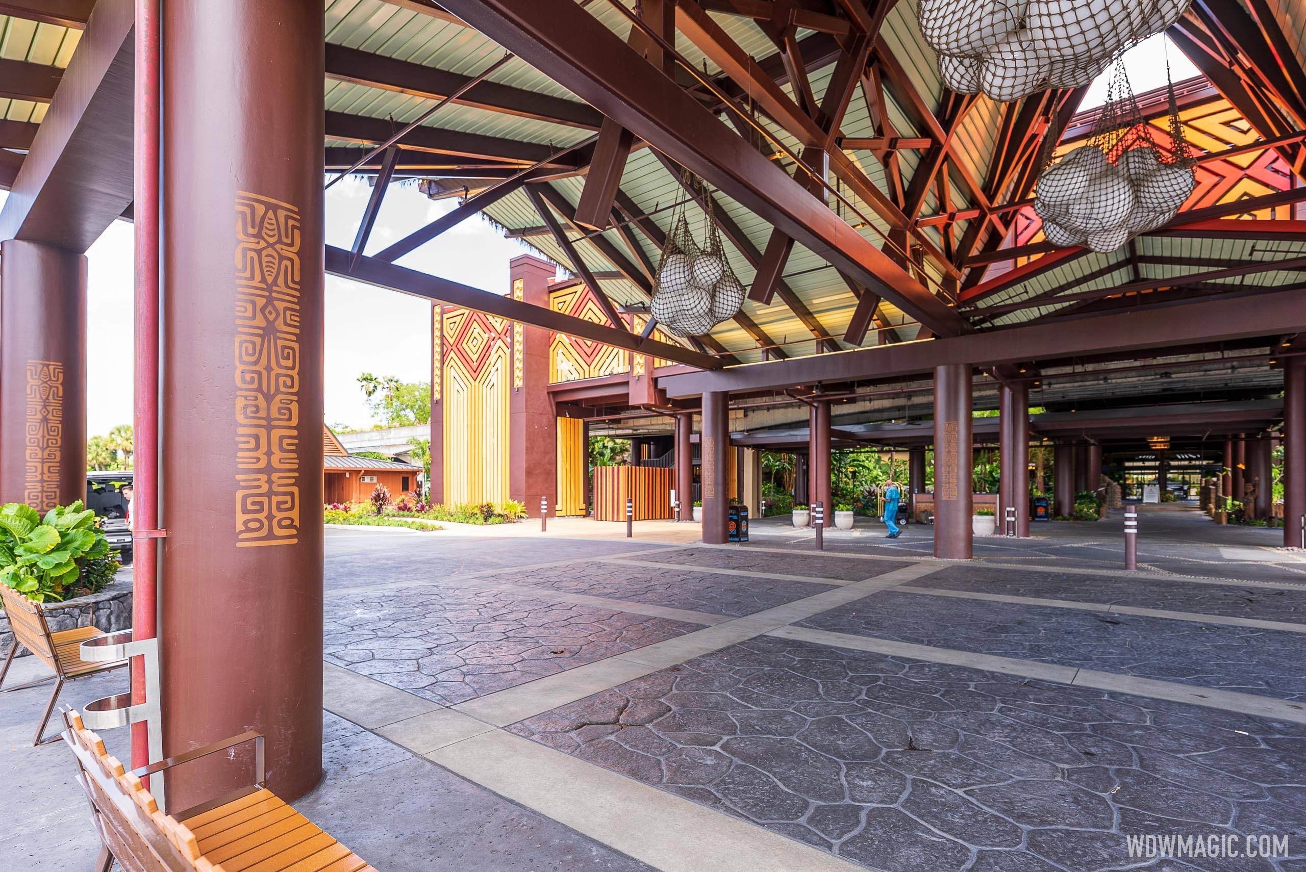 More details come to the Porte Cochere at Disney's Polynesian Village Resort