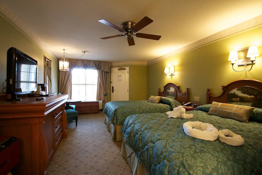 Disney's Port Orleans Riverside - 2012 refurbished guest room in Magnolia Terrace