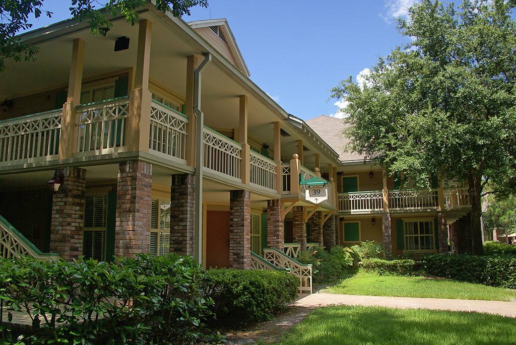 Alligator Bayou grounds and buildings