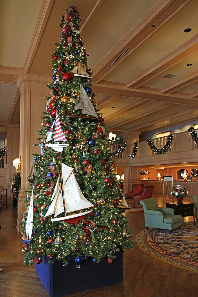 Yacht Club Resort holiday decorations 2009 photo tour