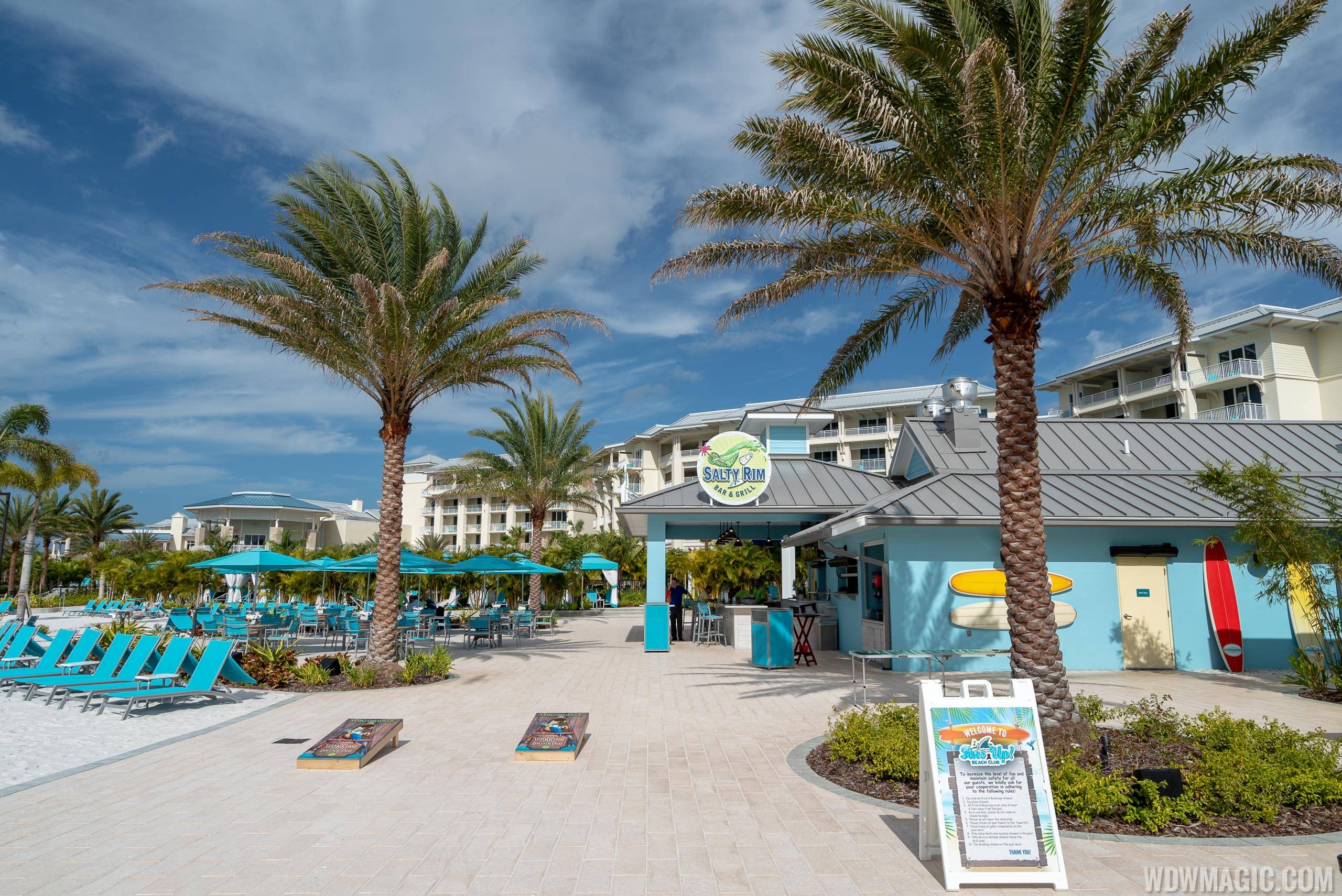Margaritaville Resort Orlando - Salty Rim Pool Bar