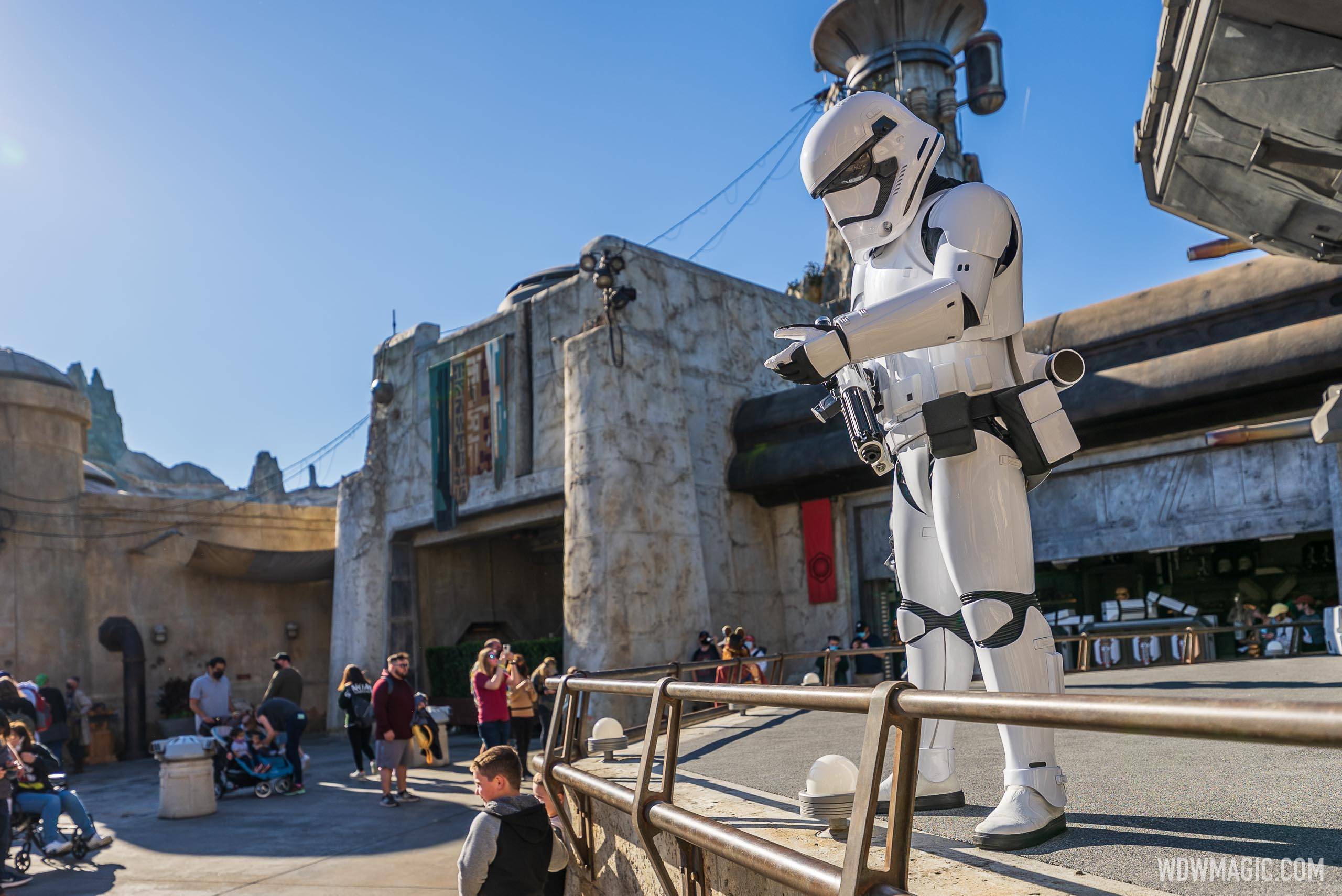 Entrance to Batuu from Galactic Starcruiser