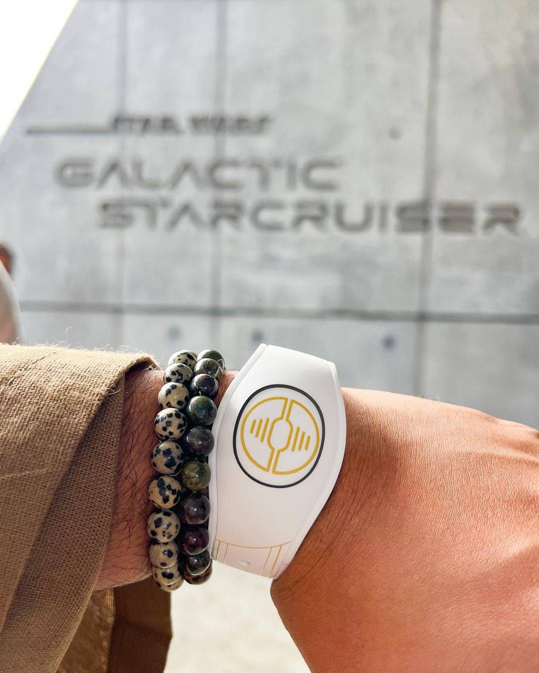 Star Wars Galactic Starcruiser Magic Band - @francisdominiic on Instagram
