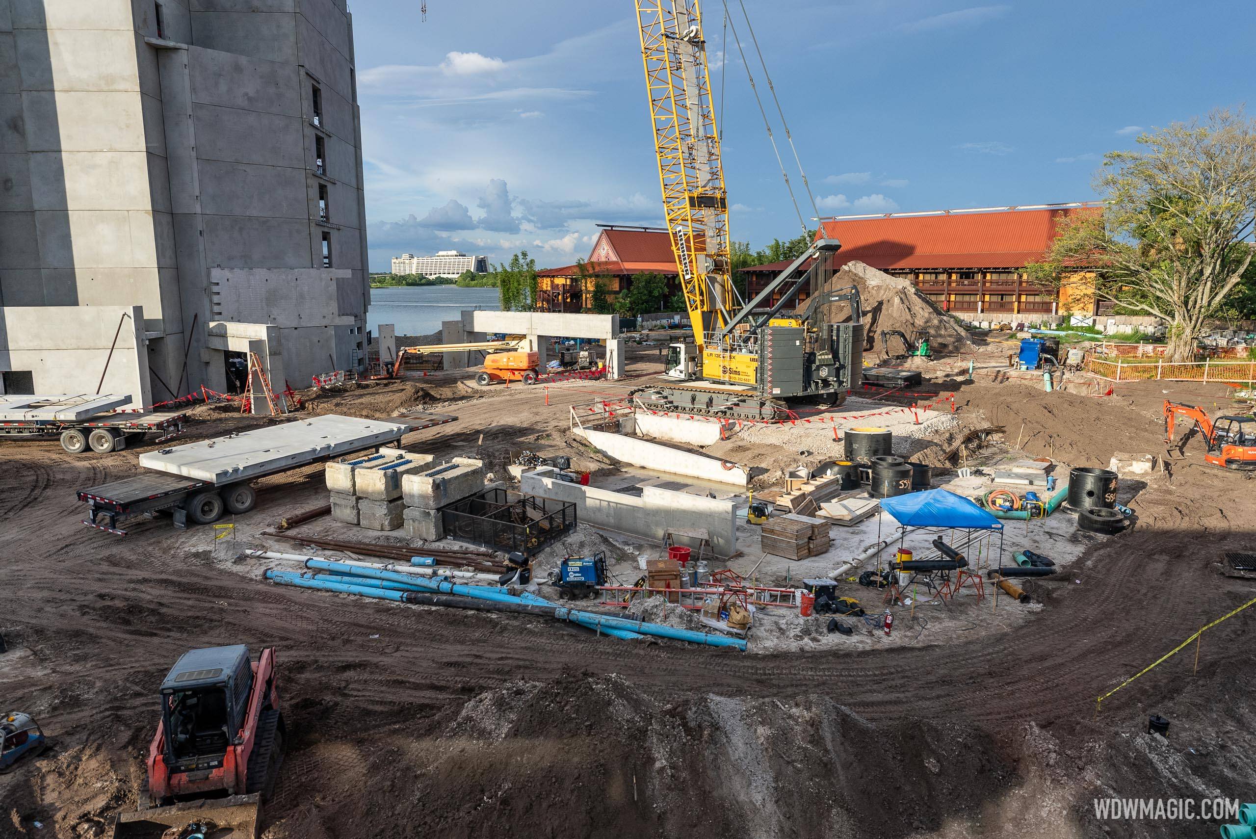 Polynesian Resort Disney Vacation Club tower construction - July 14 2023