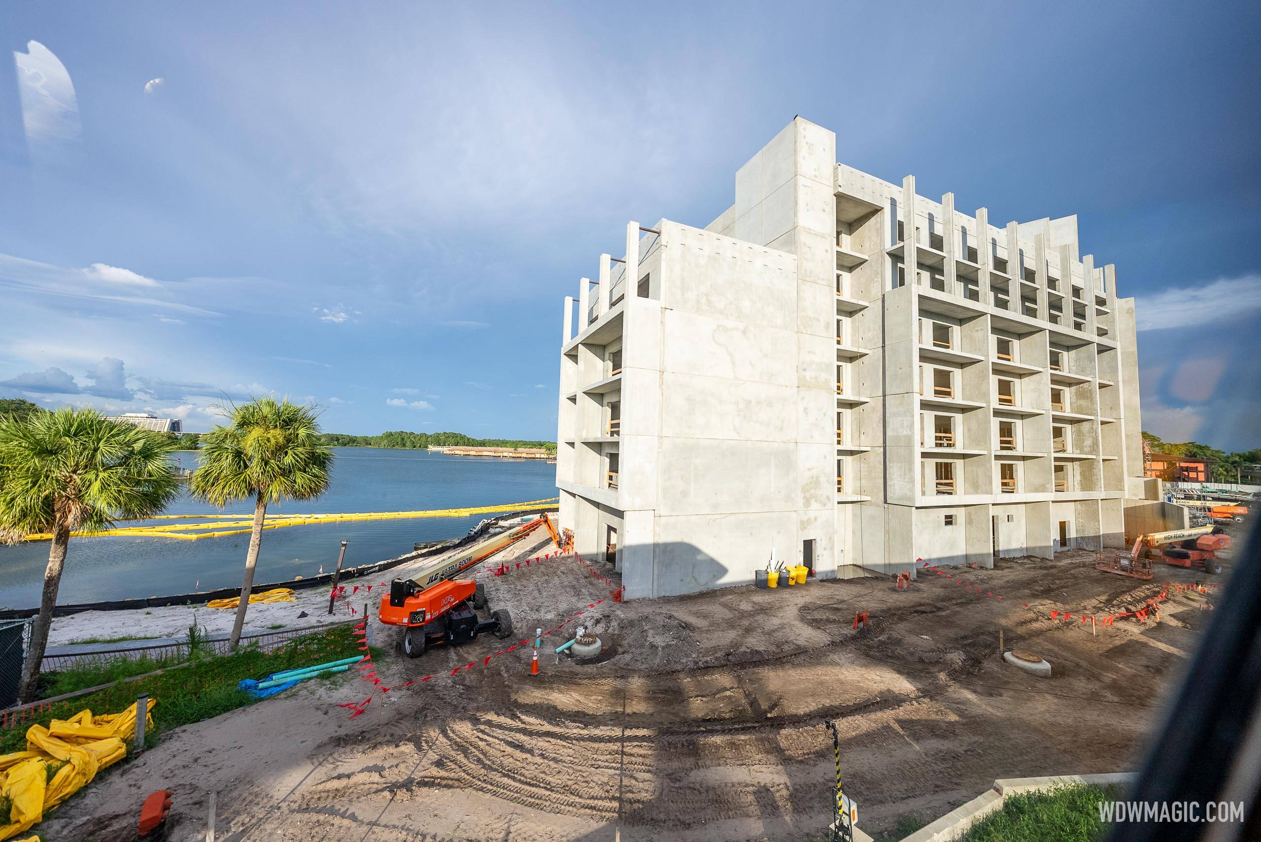 Polynesian Resort Disney Vacation Club tower construction - July 14 2023