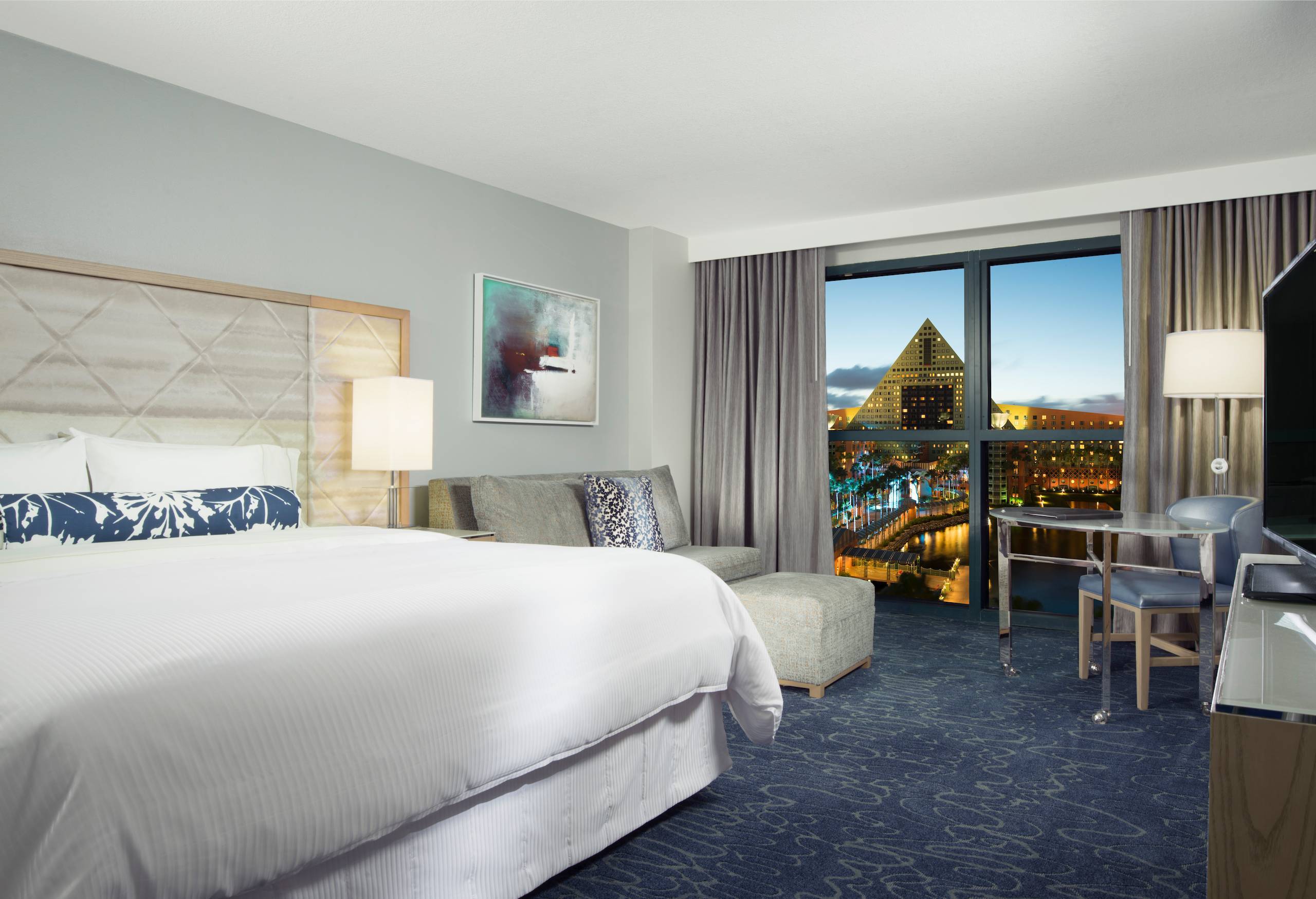 PHOTO - First look at the newly renovated Grand Deluxe Guest Rooms at the Walt Disney World Swan and Dolphin