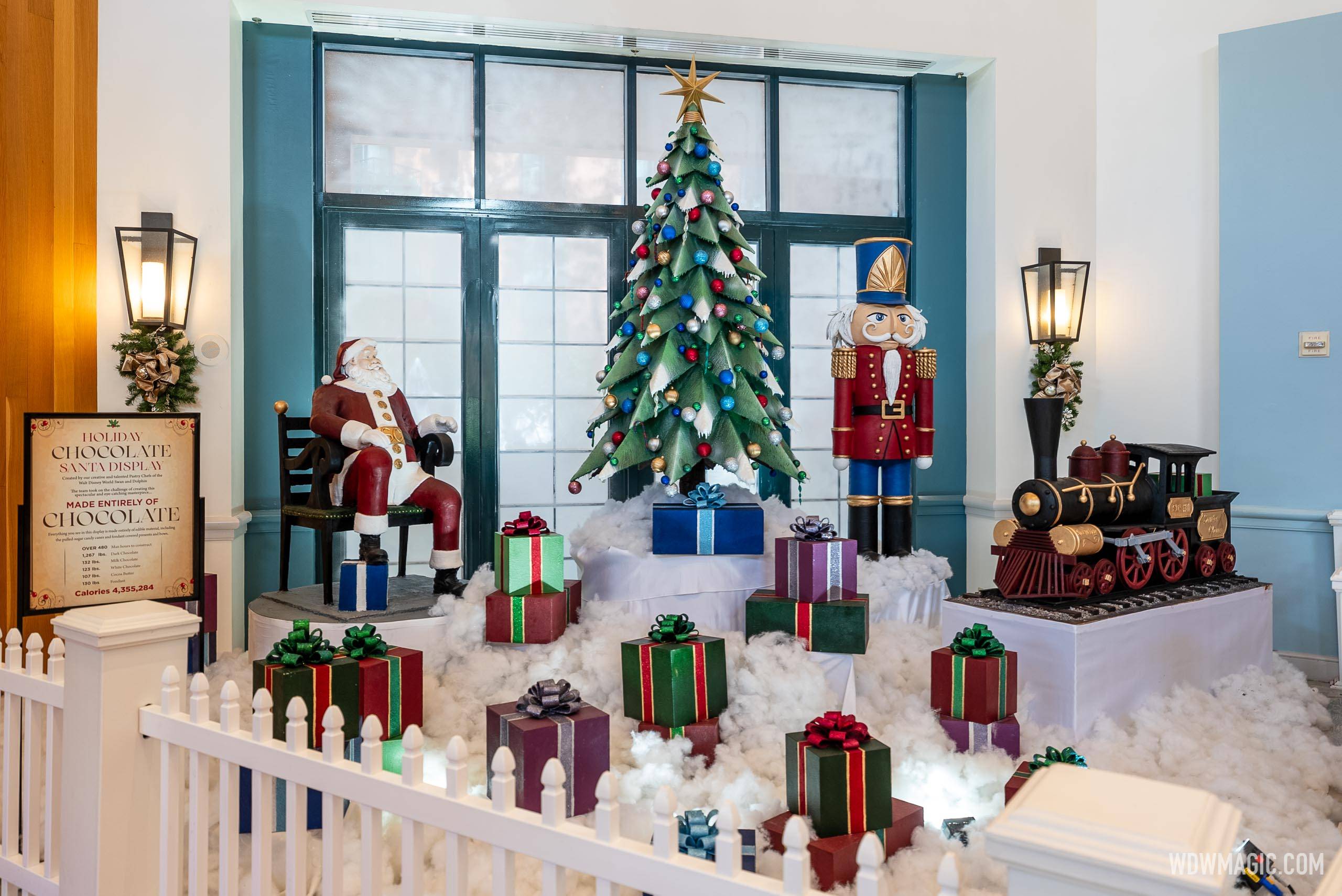 Walt Disney World Swan and Dolphin Holiday Decor 2024