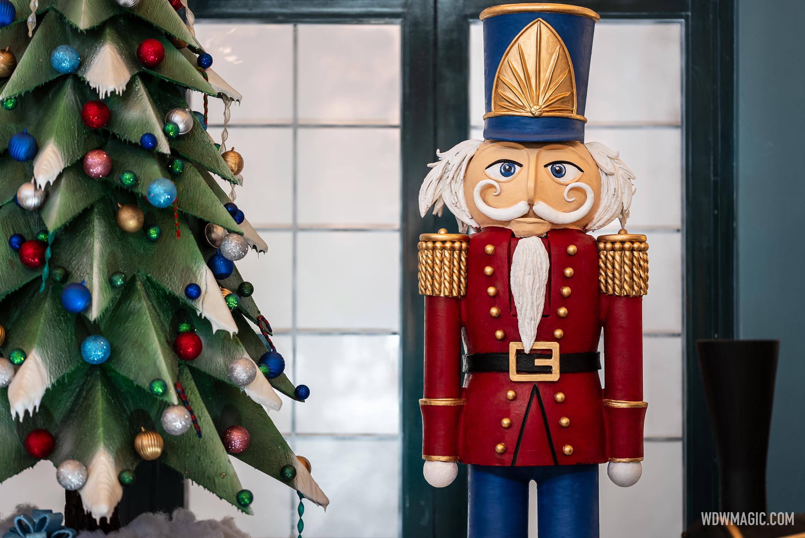 Walt Disney World Swan and Dolphin Holiday Decor 2024