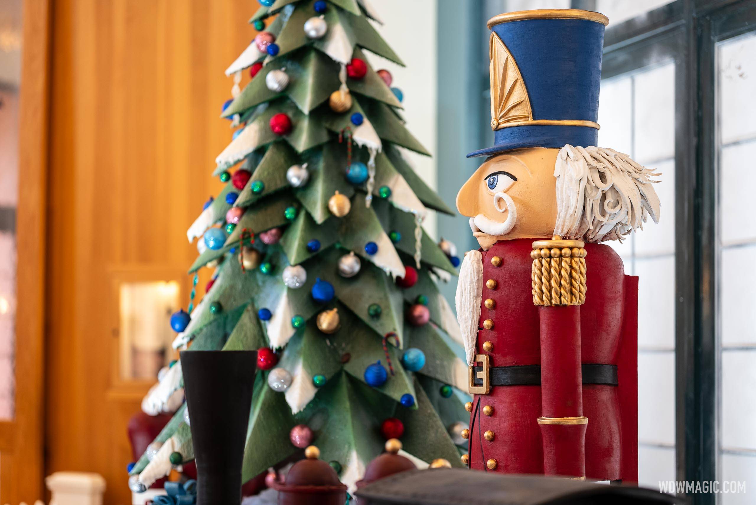 Walt Disney World Swan and Dolphin Holiday Decor 2024