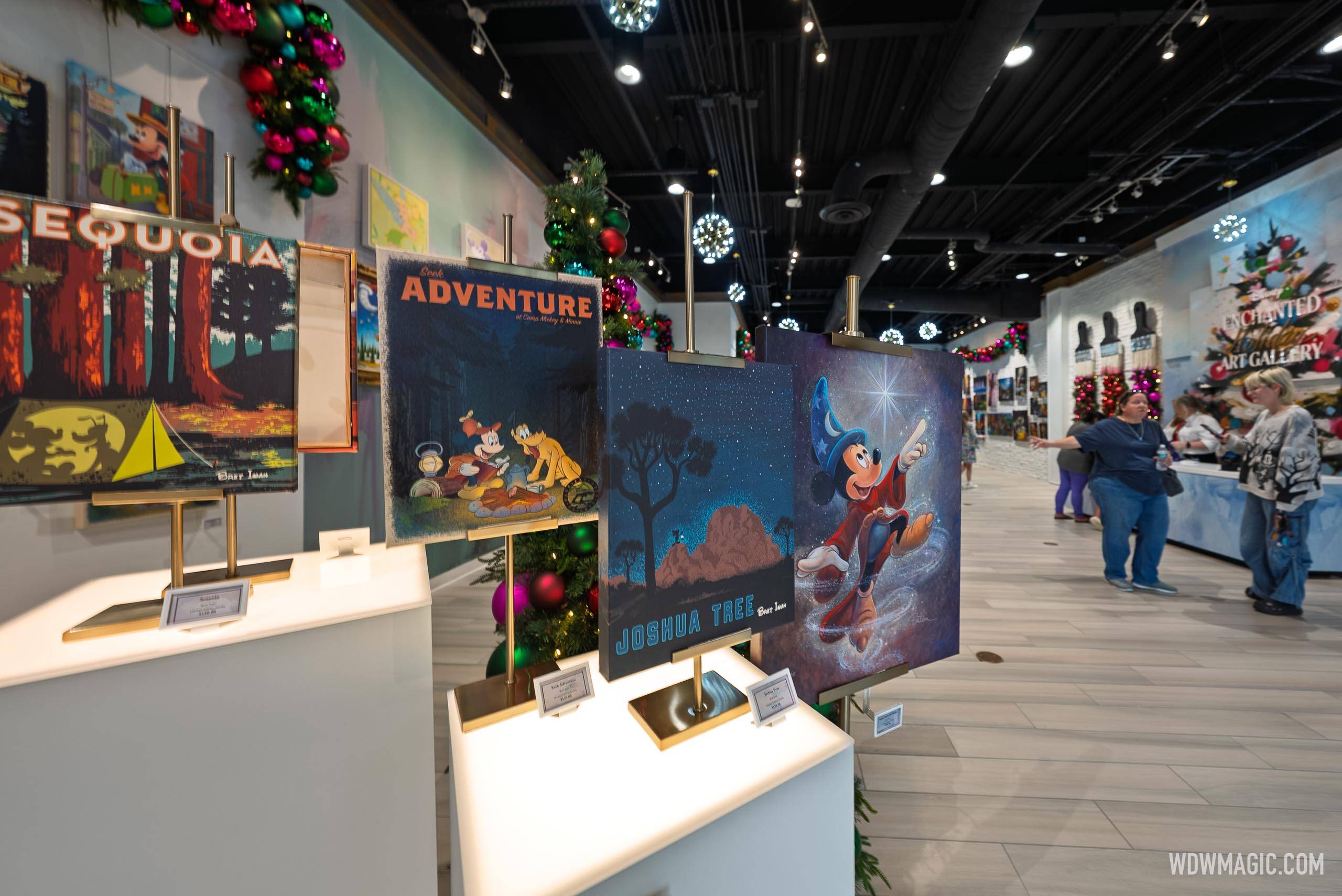 Disney-Enchanted-Holiday-Art-Gallery_Full_62783.jpg