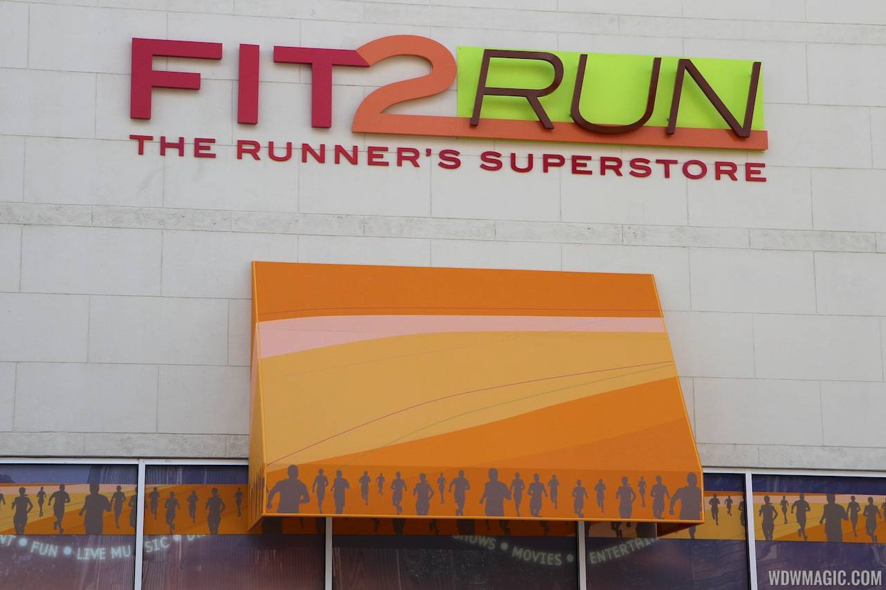 Fit2Run store-front signage
