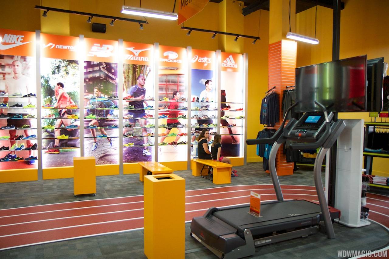 Disney springs 2024 nike store