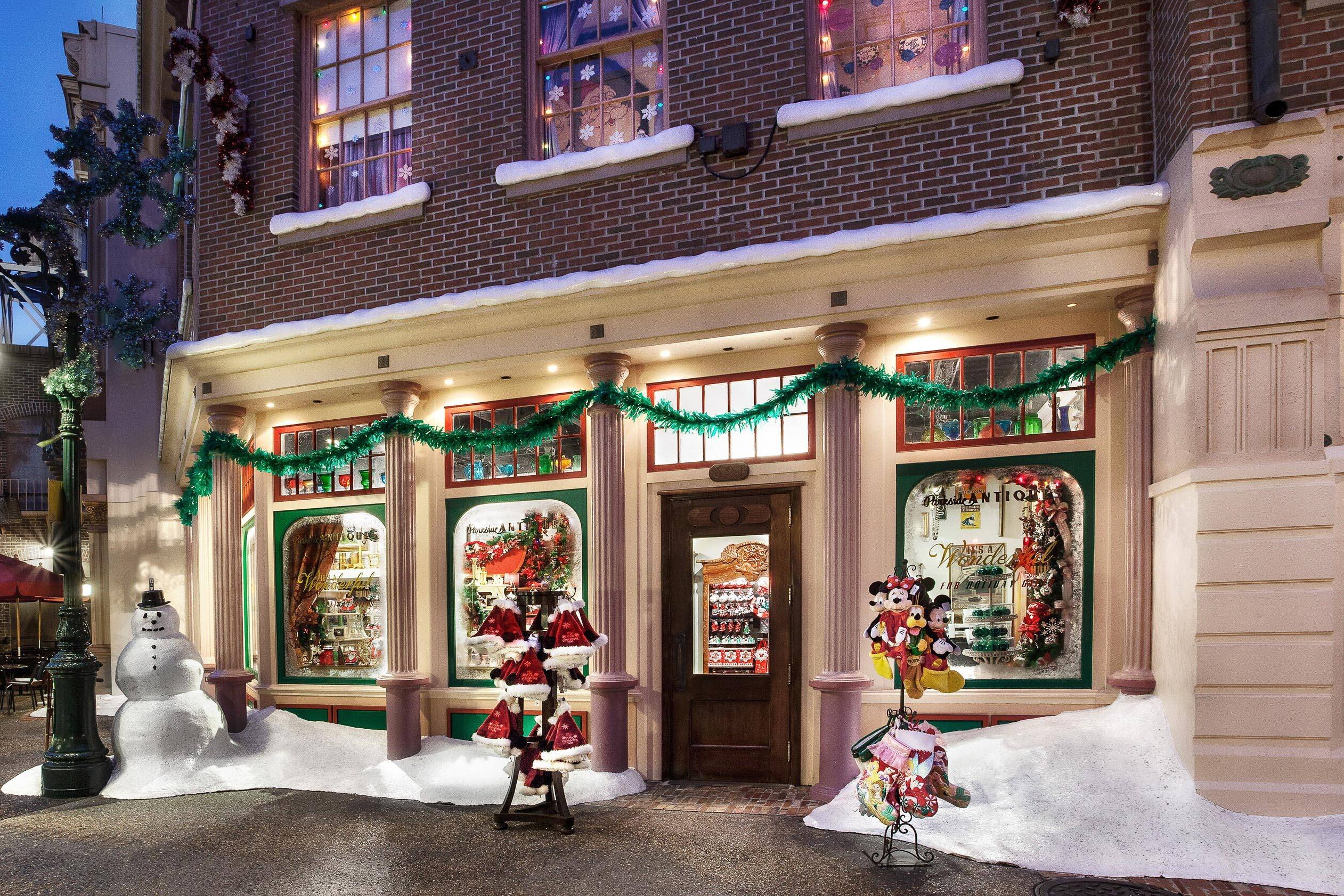 'It's a Wonderful Shop' reopens at Disney's Hollywood Studios as Santa meet and greet