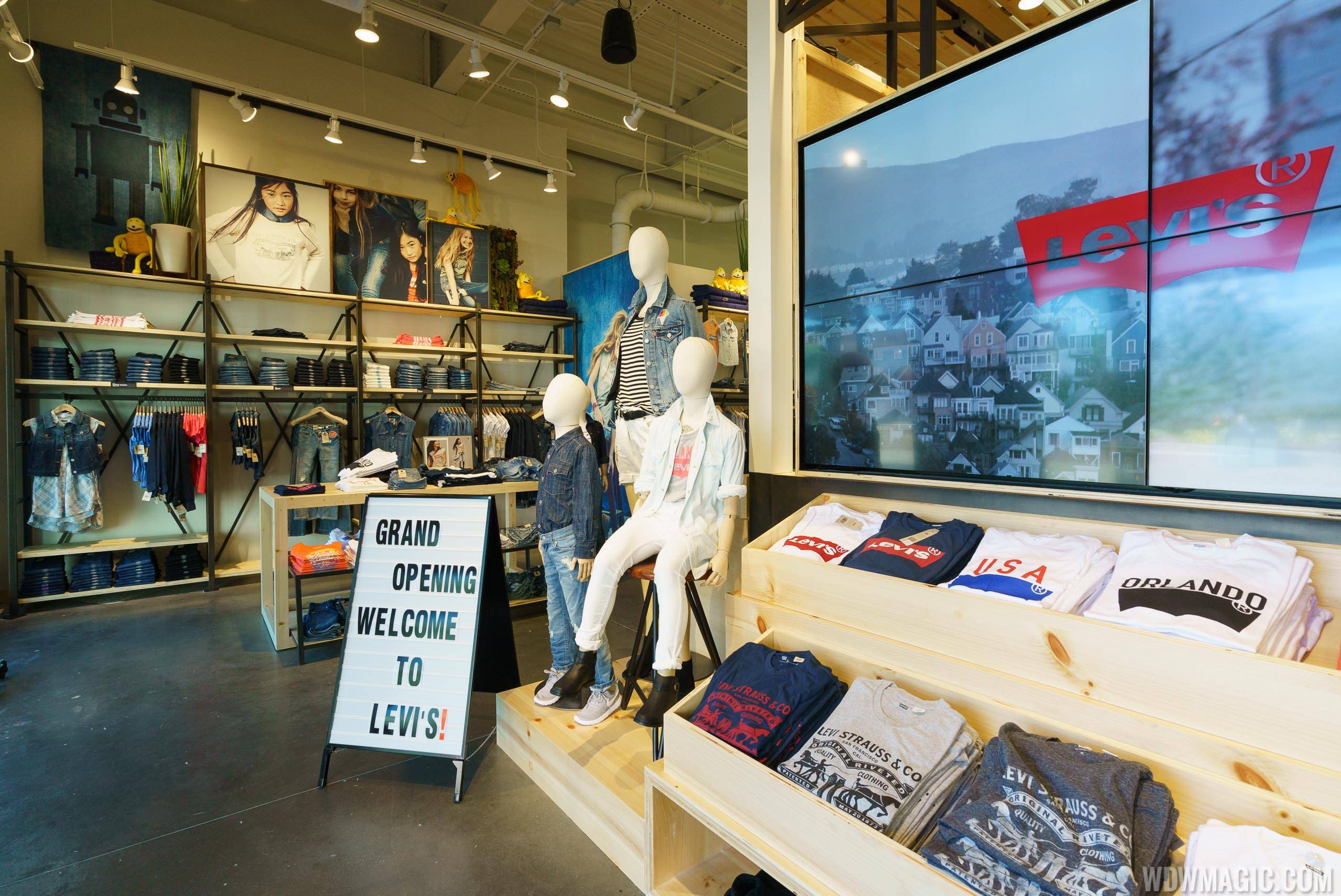 PHOTOS - Levi's in the Town Center at Disney Springs