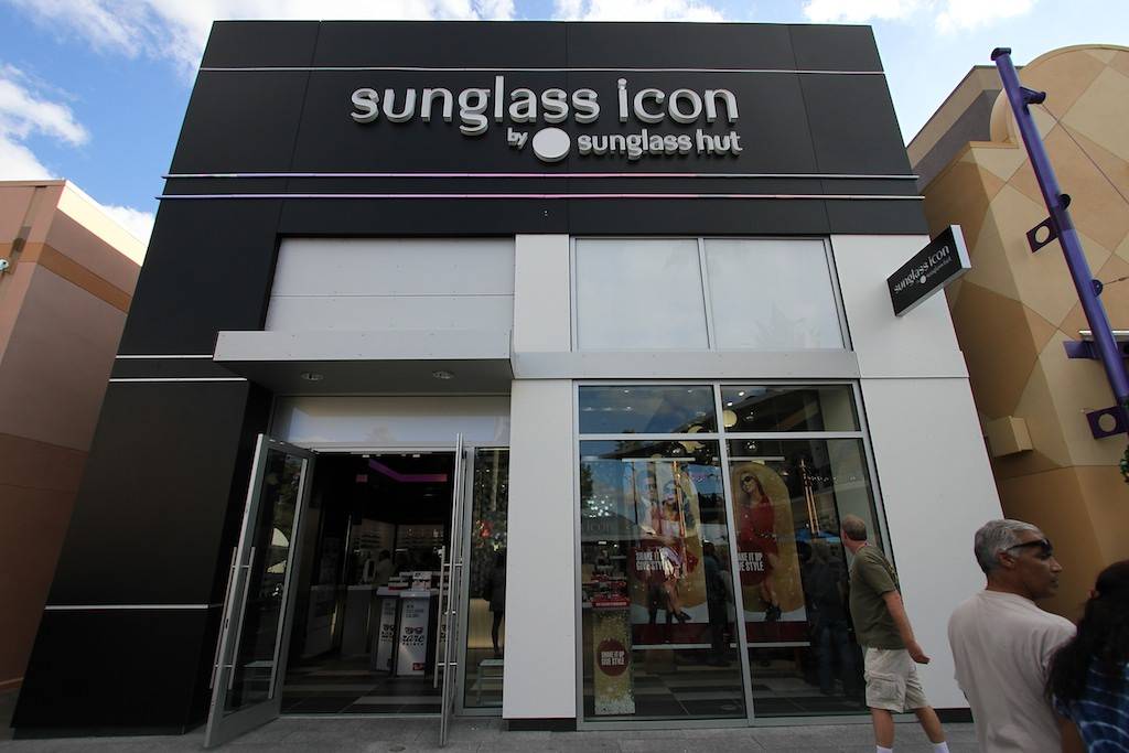 PHOTOS - A look inside and out at the new Sunglass Icon at Downtown Disney