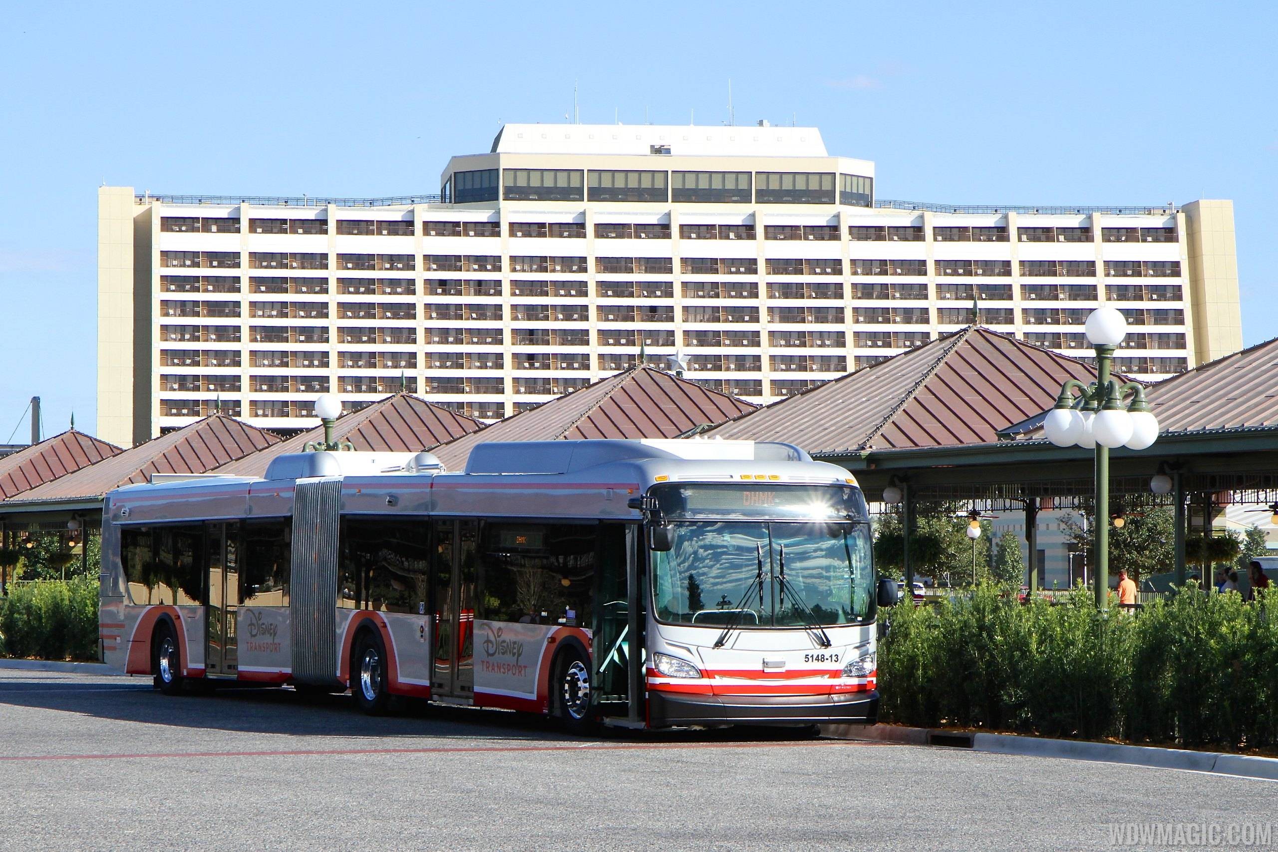 Articulated extended-length busses