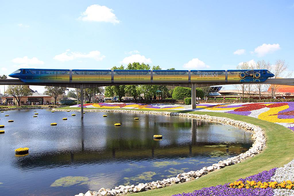 The full length of the right side of Monorail TRON