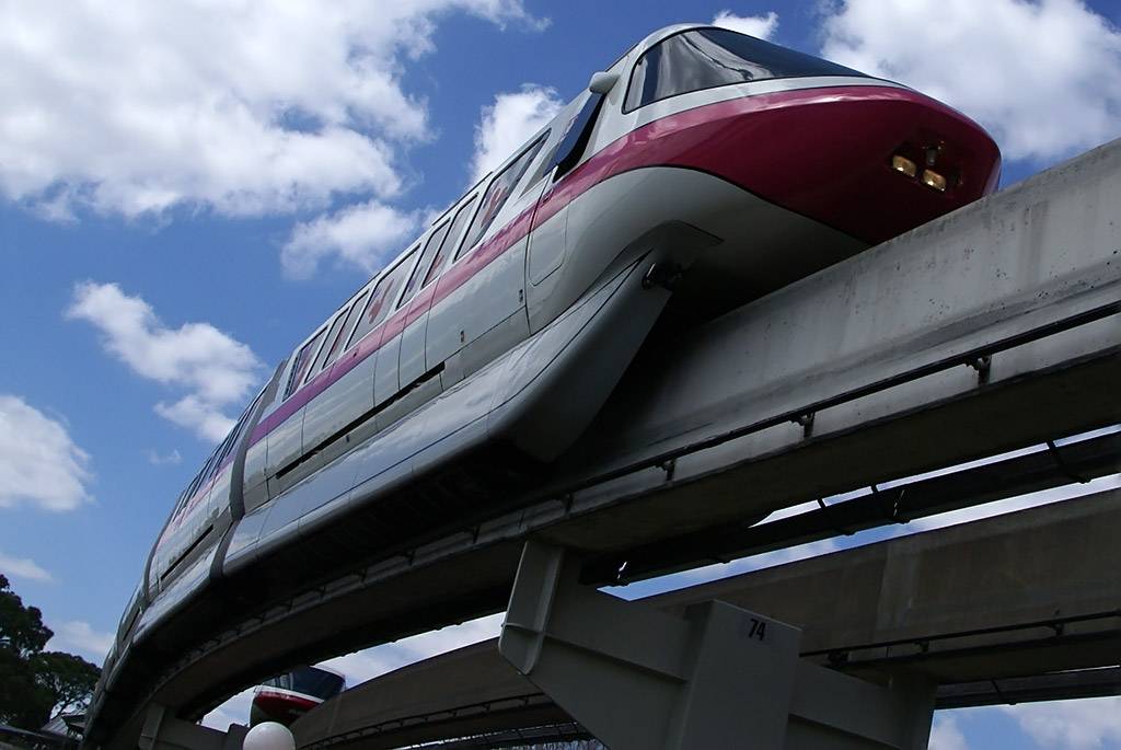 Monorail Pink leaving the Magic Kingdom on the Resort Line March 2009.