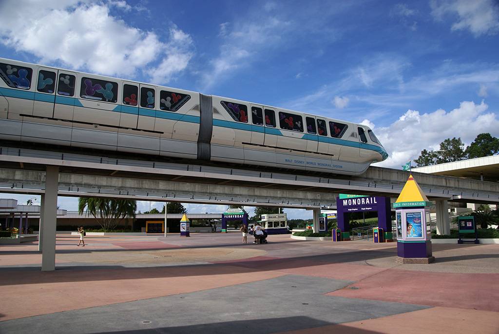 The front of Monorail Teal entering the TTC