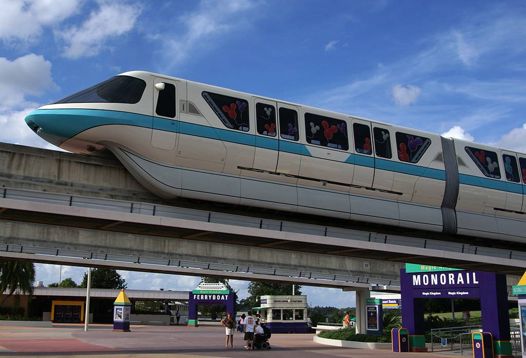 The rear of Monorail Teal entering the TTC