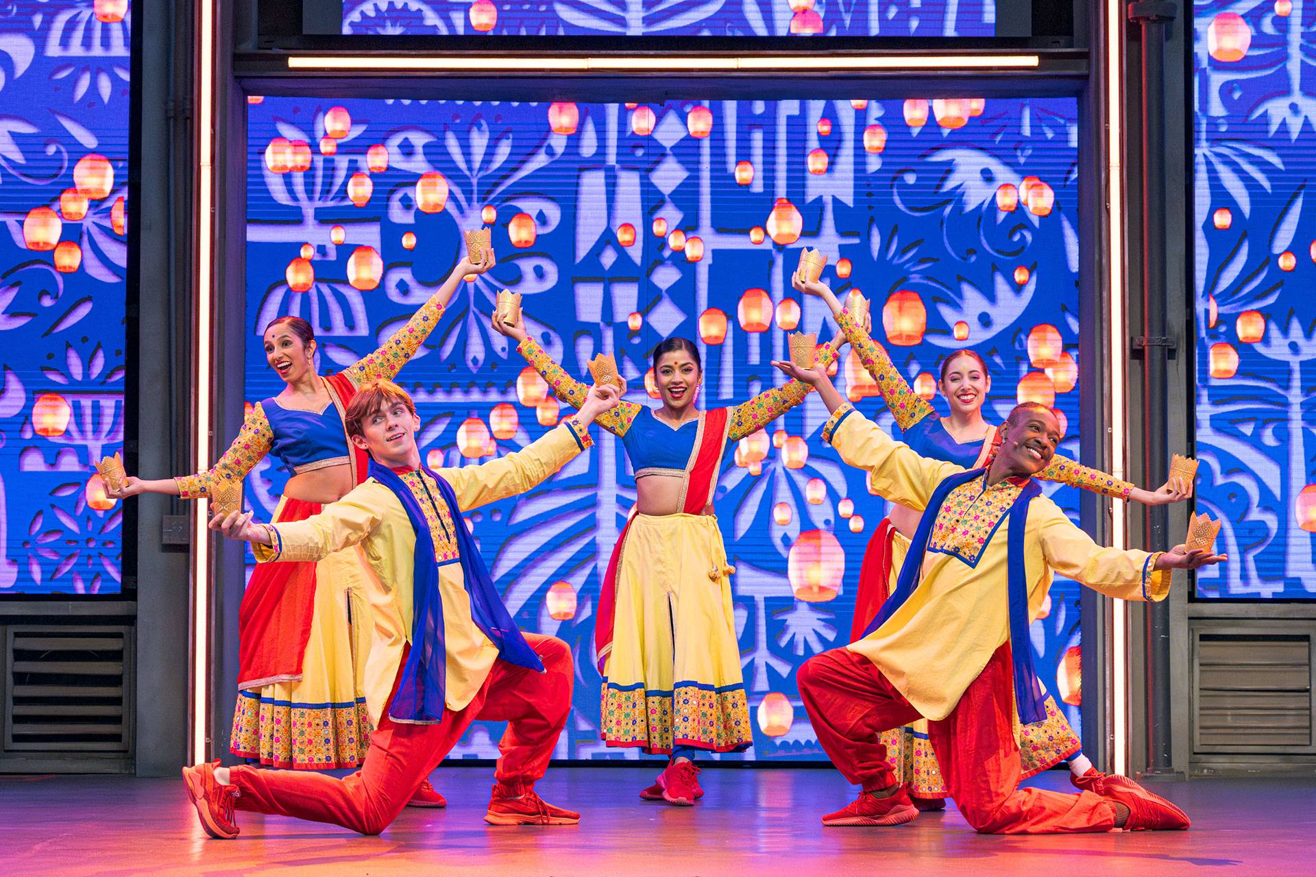 Disneyland Resort 2024: Full Holiday Entertainment Schedule and Events