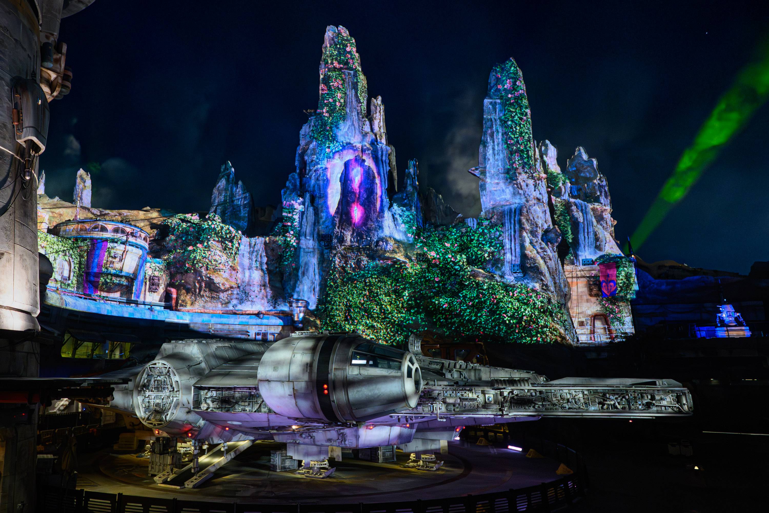 'Shadows of Memory: A Skywalker Saga' Projection Show